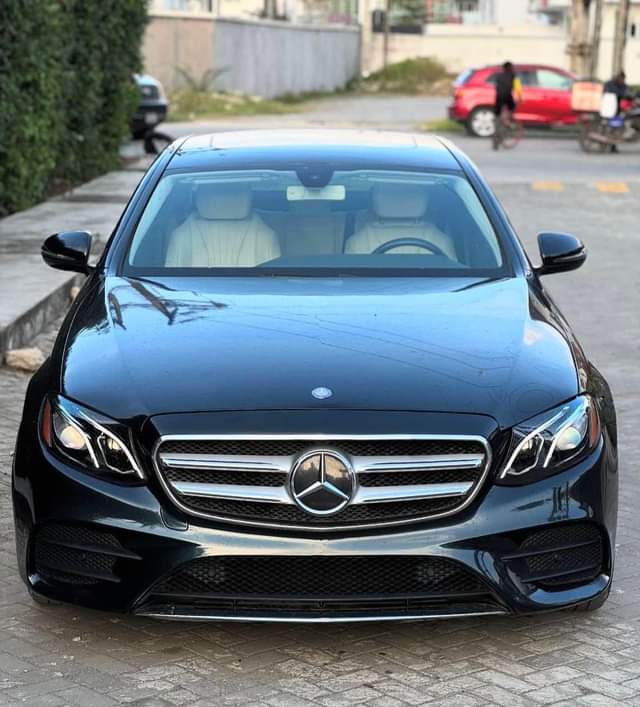 A picture of Mercedes E300