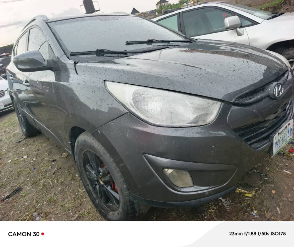 A picture of 2013 HYUNDAI ix35 only Engine has tapping noise 