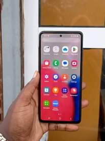 A picture of Samsang A52s 5g