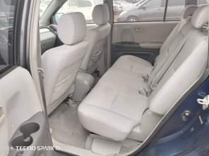 A picture of Highest grade 05 06 model Toyota Highlander Three rows seaters