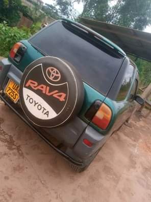 A picture of RAV4 7.5m Call 0777850595 0751539549