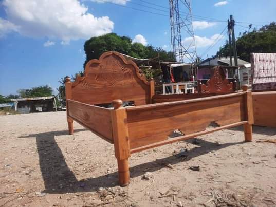 A picture of Kitanda cha mbao 5 6