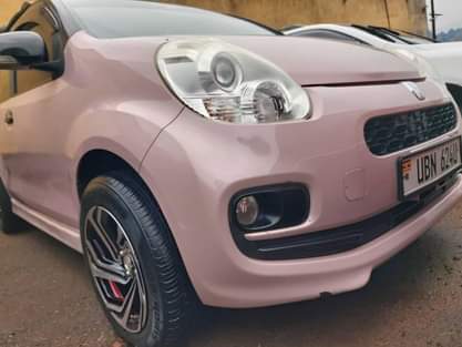 A picture of Toyota passo
