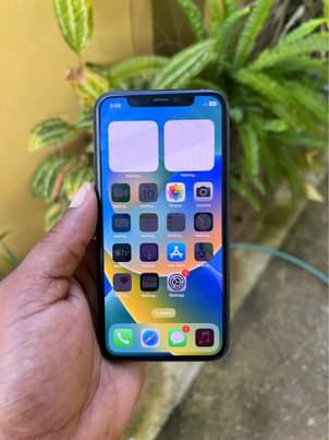 iPhone M.