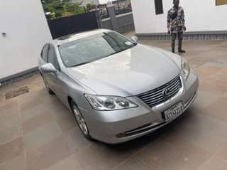 A picture of 2008 model Lexus
