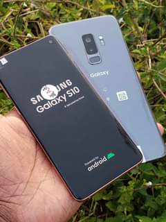 A picture of S10 SAMSUNG 128GB 8GB S9PLUS SAMSUNG 64GB 6GB