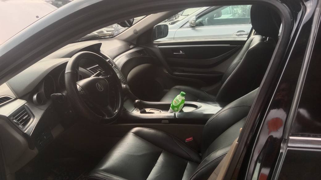 A picture of Car