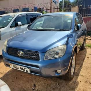 A picture of RAV4 2007 40M