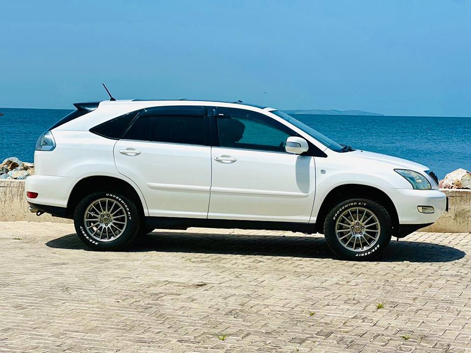 A picture of TOYOTA HARRIER NEW INAUNZWA ML33 000 000 ENGINE SAFI GEAR