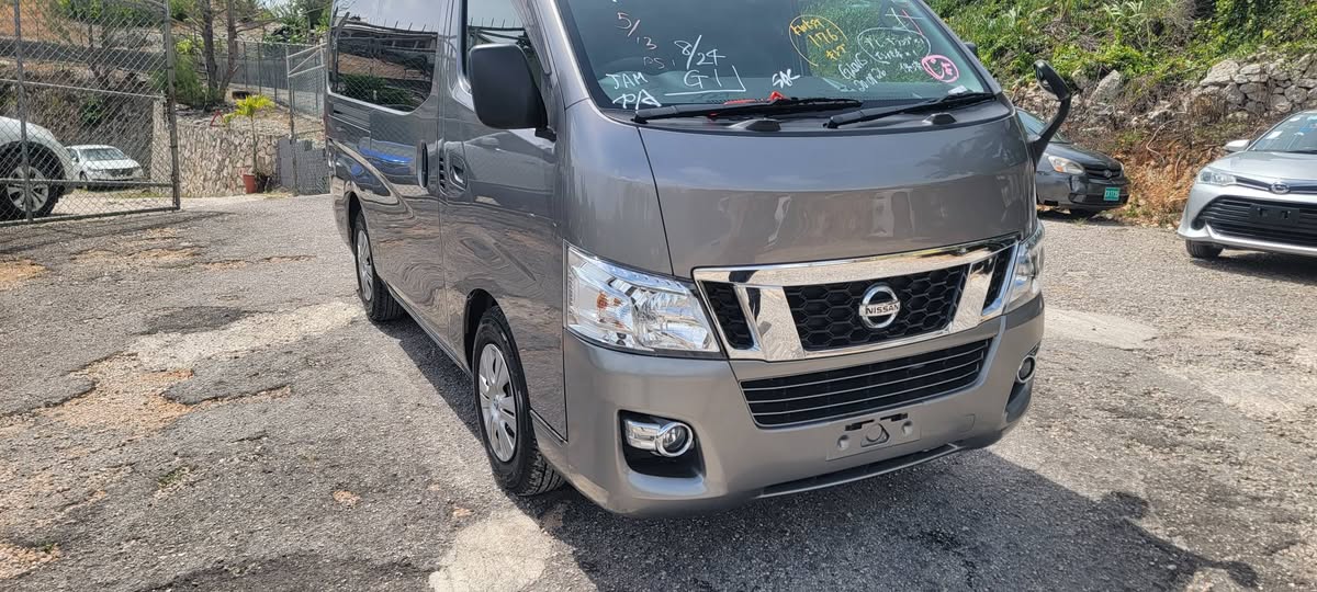used nissan caravan