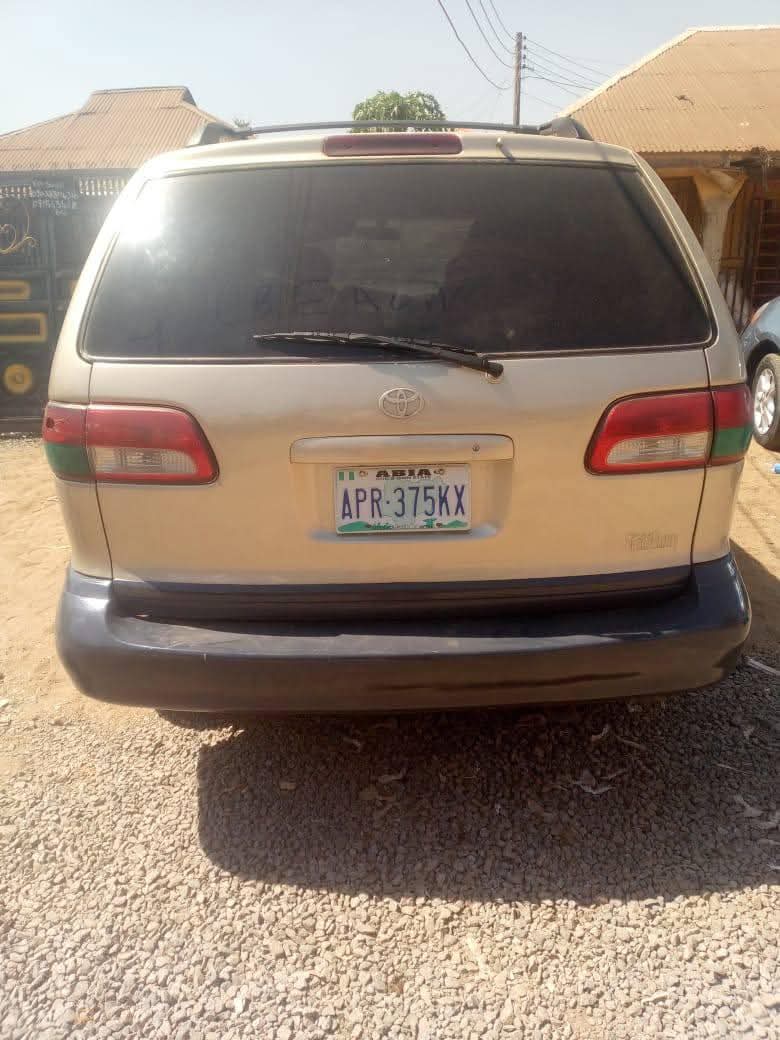 A picture of Toyota Sienna
