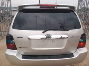 A picture of Toyota Highlander for sale engine and gear is ok Ac