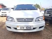 A picture of Toyots sienta 2007