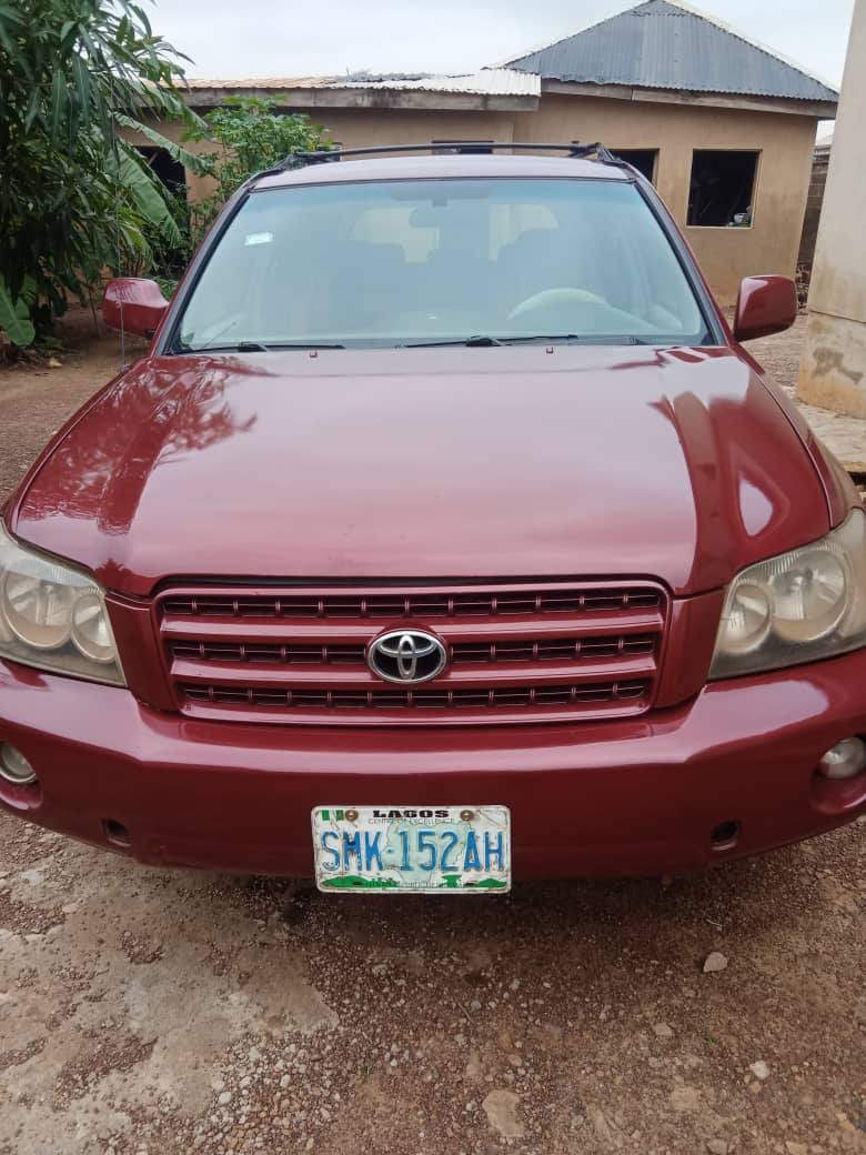 A picture of Toyota highlander 02