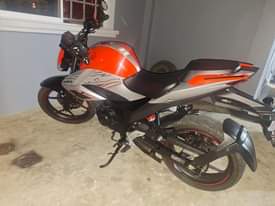 A picture of Suzuki gixxer 150cc