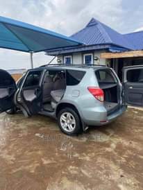 A picture of TOYOTA RAV4 07 08