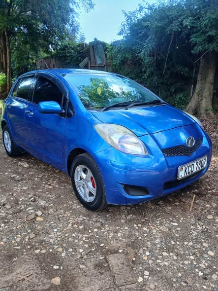 A picture of Toyota vitz 1300cc