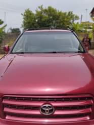A picture of Toyota Highlander 05 Everything working perfectly okay Buy and drive