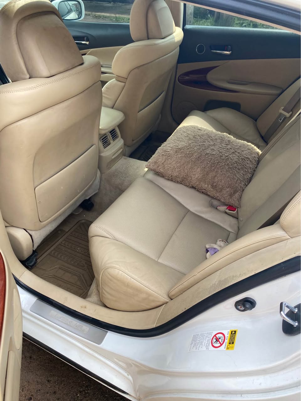 A picture of Lexus GS350 White