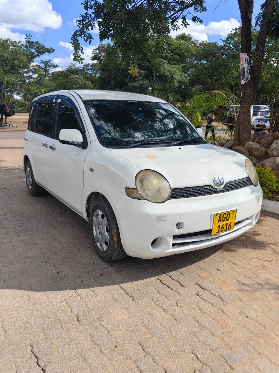 used toyota sienta