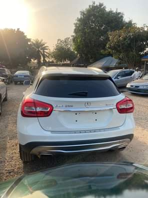 A picture of Very clean Mercedes Benz GLA 250 2015 model with everything
