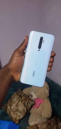 A picture of OPPO RENO 2F