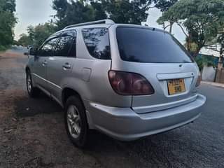 A picture of Harrier old mwanza m5 9 call WhatsApp 0686108116 karb isamilo