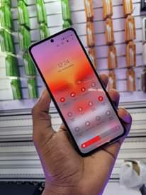 A picture of Samsung Galaxy Flip 3 5G