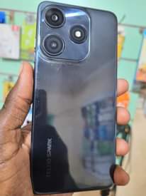 A picture of Spark 10c 128 gb 170k tu