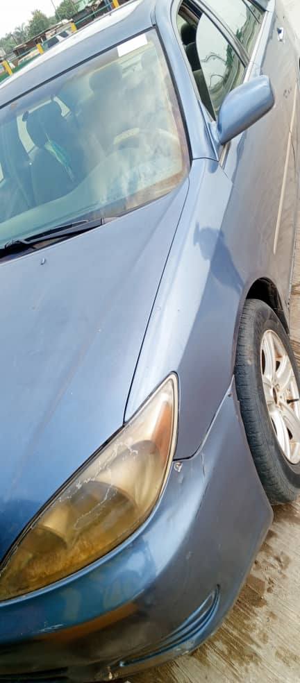 A picture of Toyota Camry 04