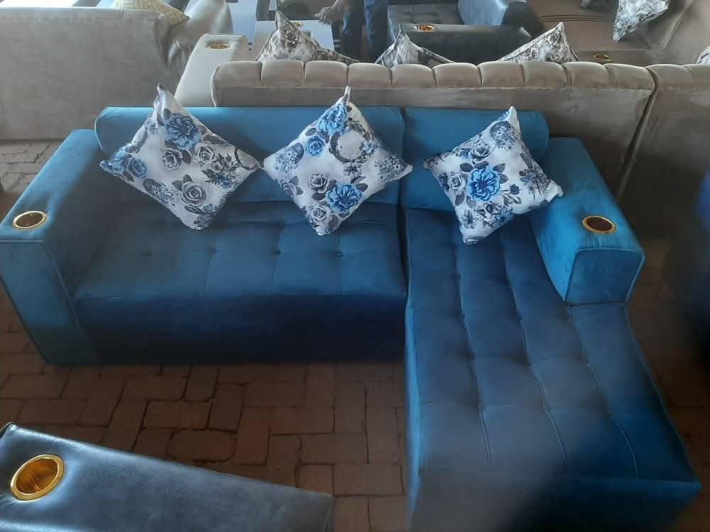 classifieds/furniture sofas
