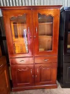 A picture of Side board