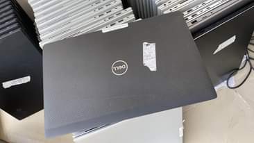 A picture of Dell latitude 7320