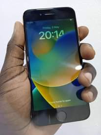 A picture of APPLE IPHONE 8 64GB STORAGE 100 BATTERY LIFE 370K 0755457585