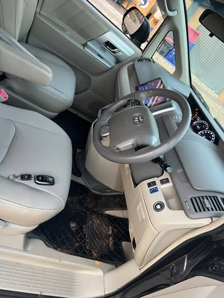 A picture of Noah si 0705375387 0776639068 watsup 28m