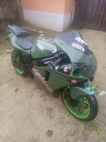 A picture of Power bike kawasaki ninja 300cc 850 last non negotiable location