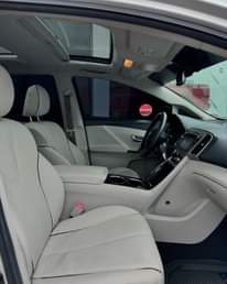 A picture of Toyota Venza 2011