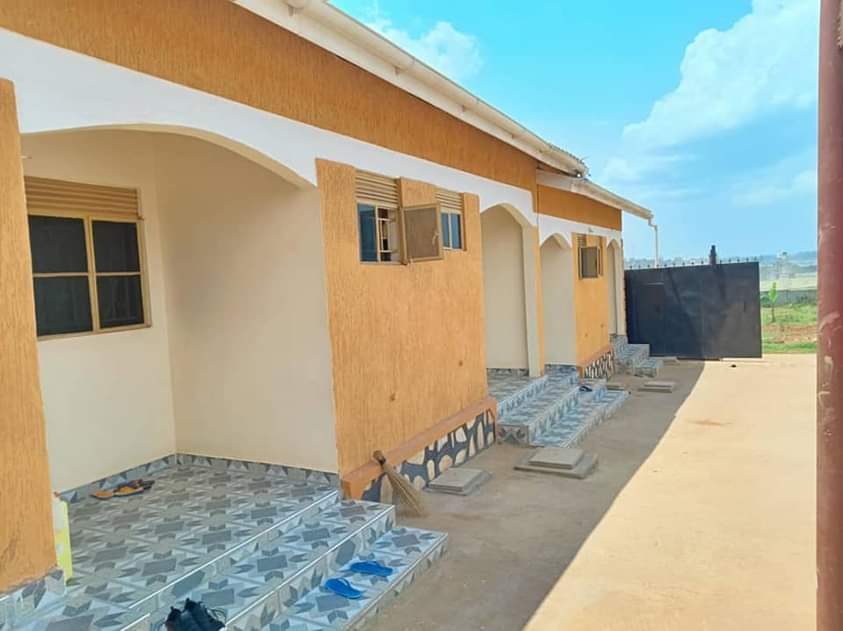 A picture of 6 rental units of double self contained rooms for sale