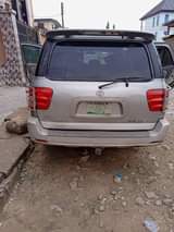 A picture of Toyota Sequoia 2005 Model