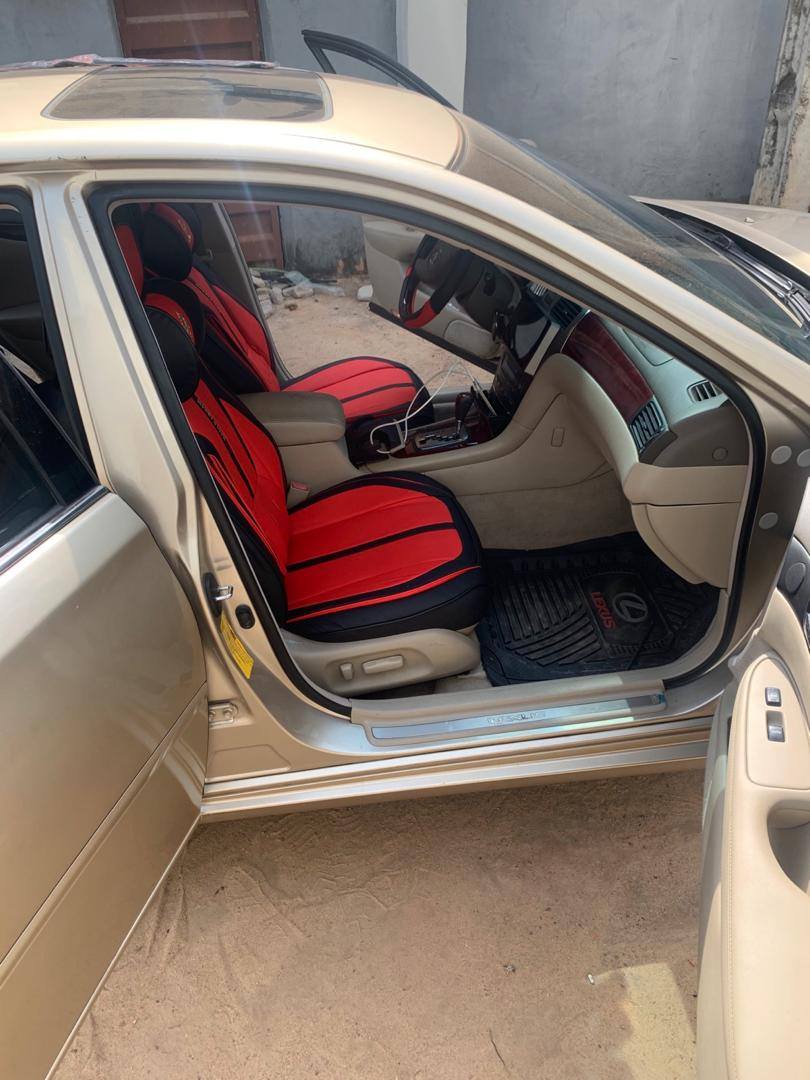 A picture of 1yr old 2005 06 Lexus Is 330