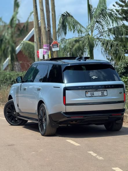 A picture of RANGE ROVER VOGUE