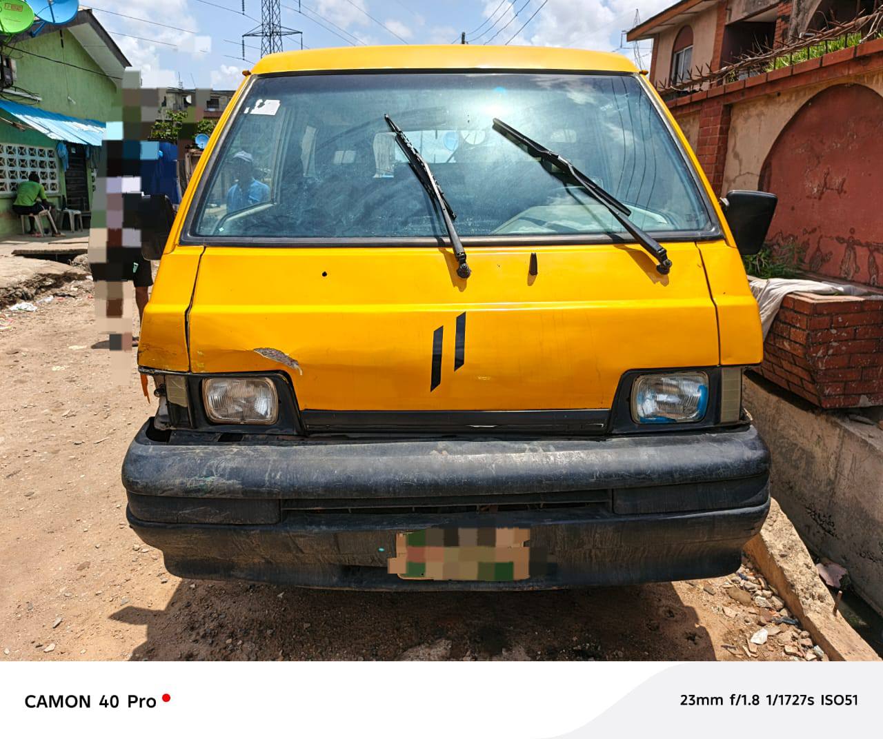 A picture of Mitsubishi L300