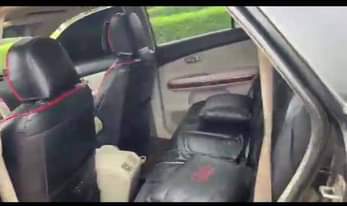 A picture of RX 330