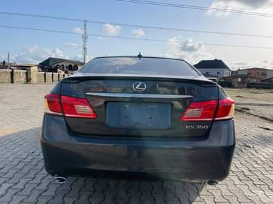 A picture of Direct Belgium standard Es350 012 Full Option with Tesla screen