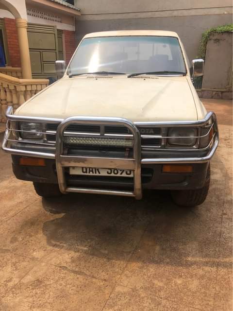 used toyota hilux