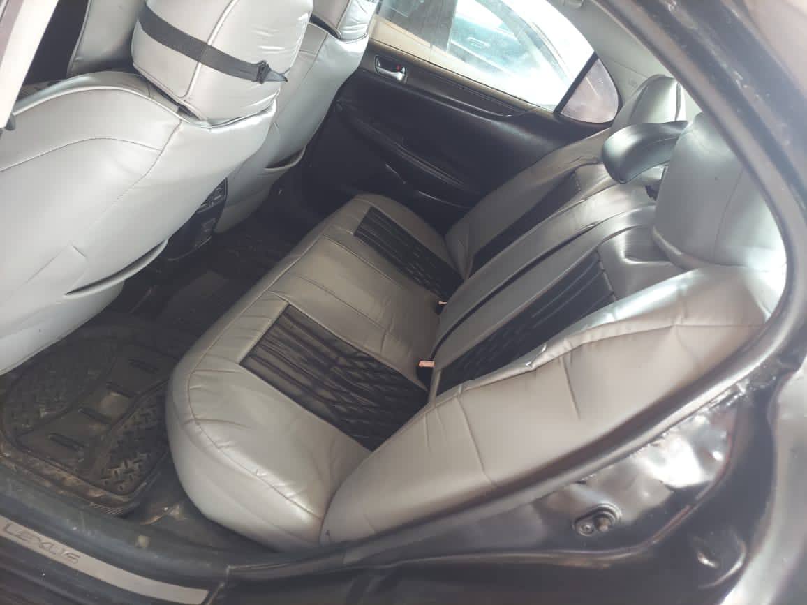 A picture of Registered Lexus ES330 2004