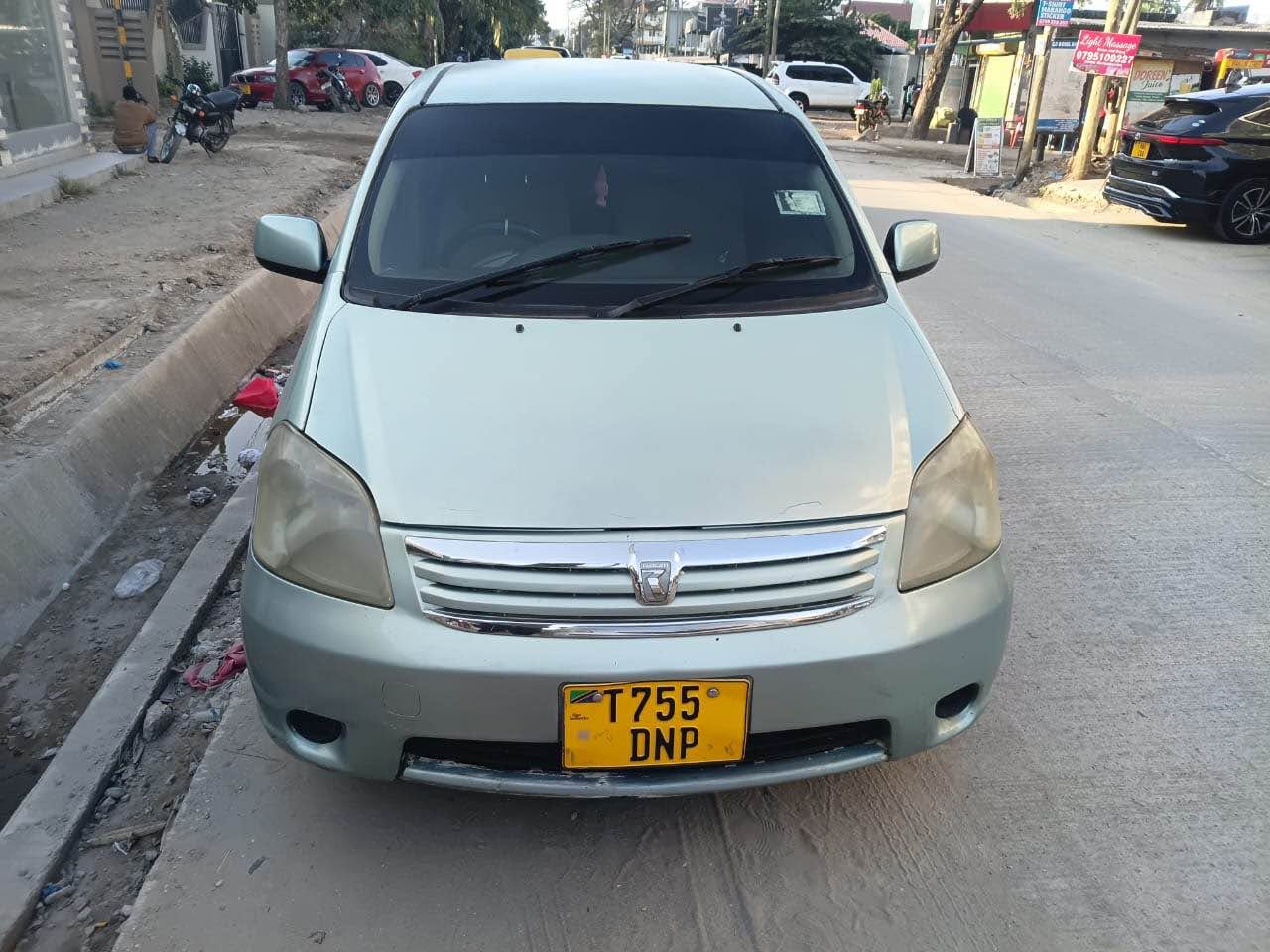 A picture of TOYOTA RAUM 0714058883