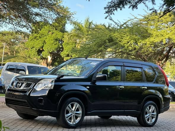 A picture of Nissan X TRAIL