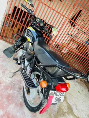 A picture of TVS BOXER