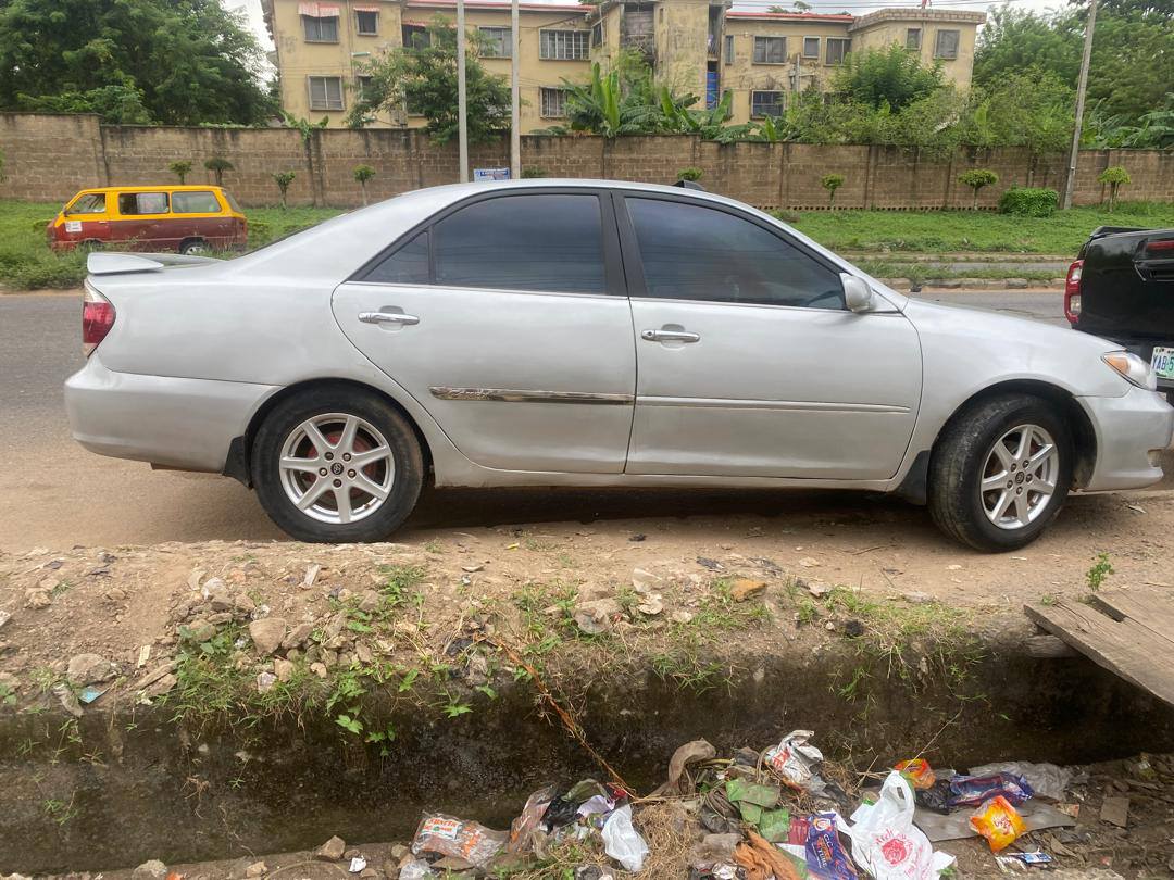 A picture of 2005 Toyota Camry Big Daddy